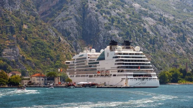 Silversea, Seabourn, Regent: What Each Includes