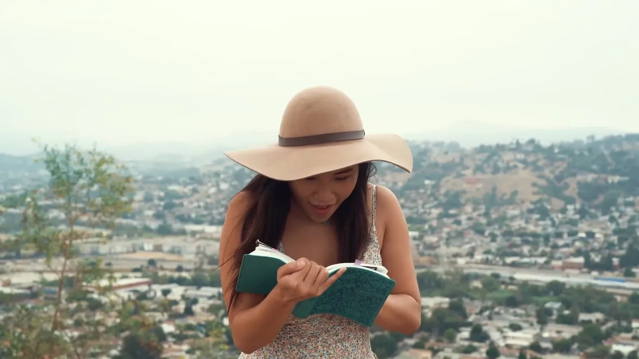 Off The Grid Getaways field journal — notes from the road: reading, departures, and the journey